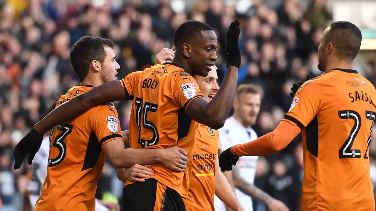 关于狼队主场告捷,力争保级成功的信息 关于狼队主场告捷,力争保级成功的信息