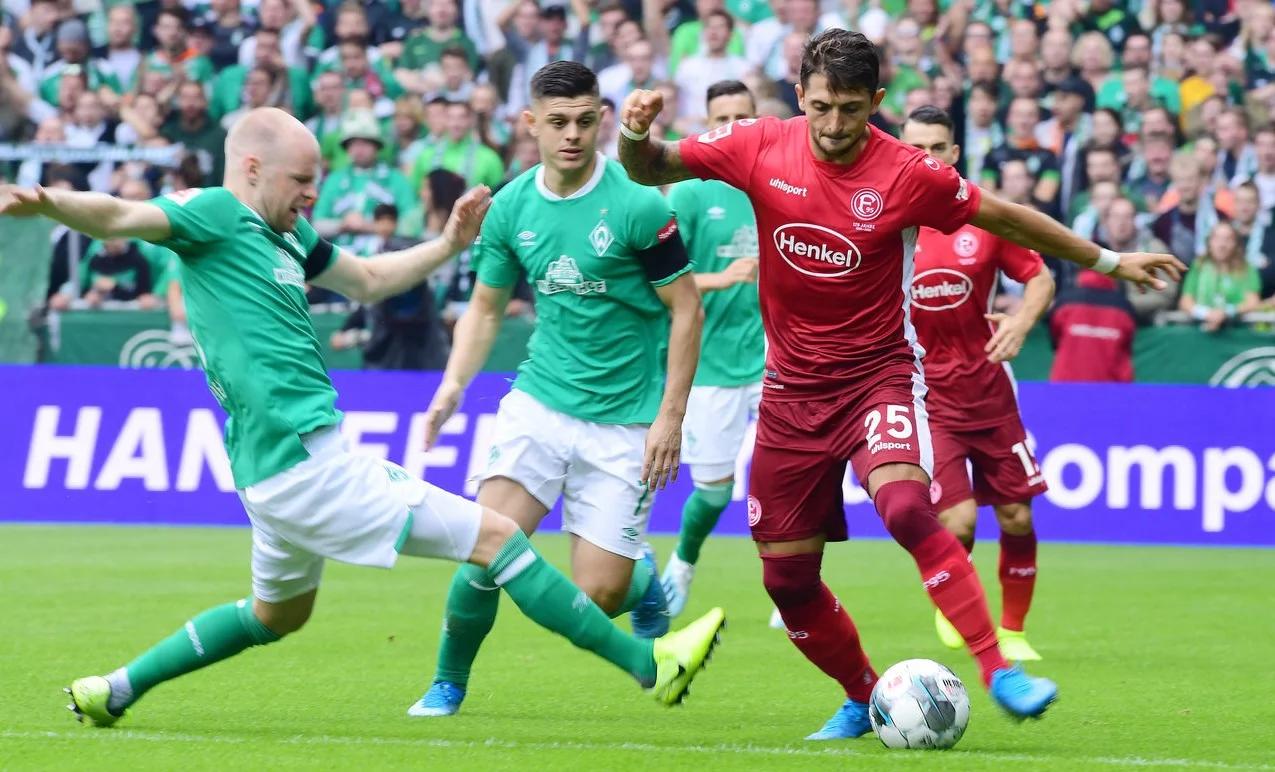 三亿体育体育课程-弗赖堡德甲客场大胜奥格斯堡，保级形势大好的简单介绍