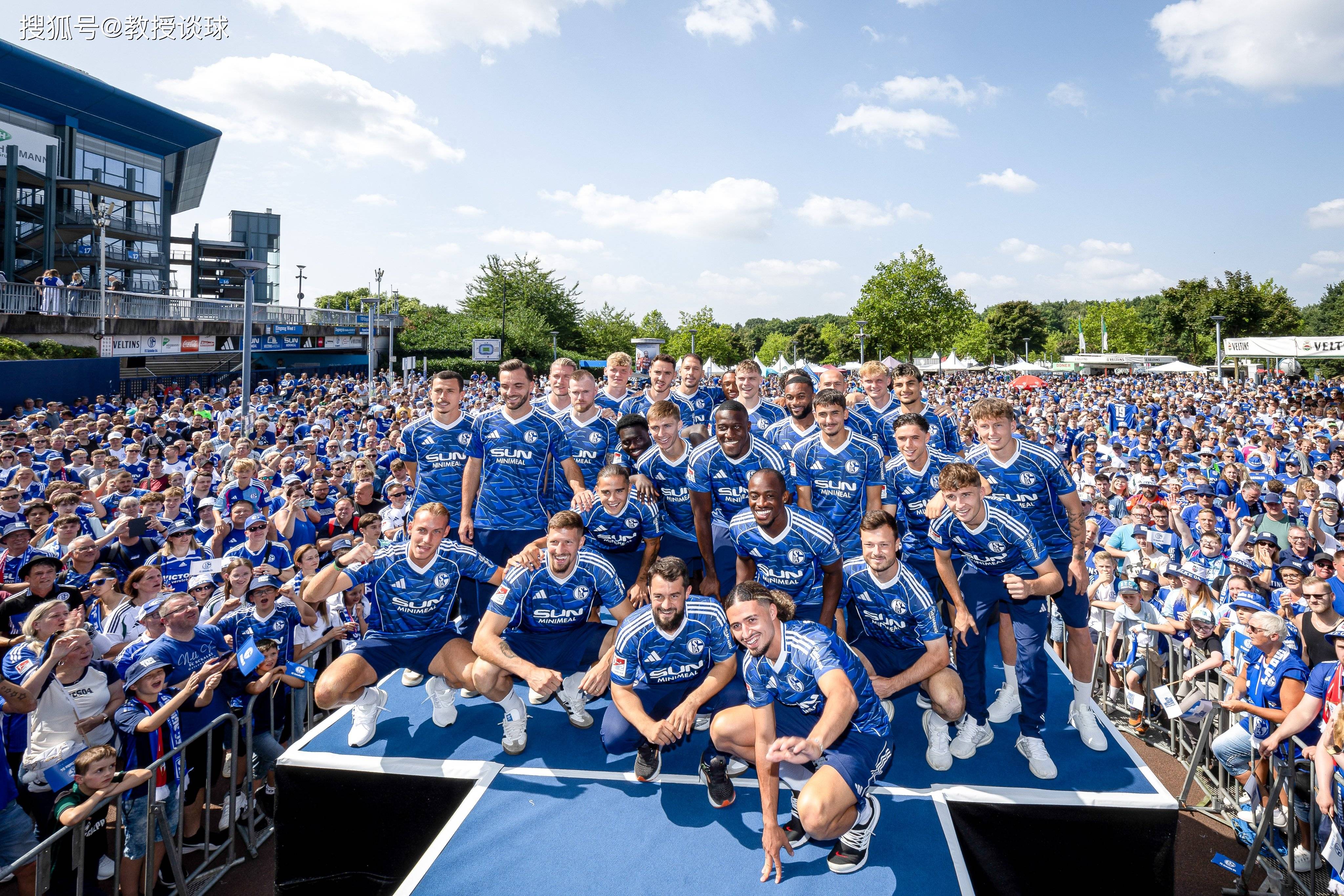 三亿体育体育视频-包含斯图加特主场三连胜战胜柏林赫塔闯入胜利序列的词条