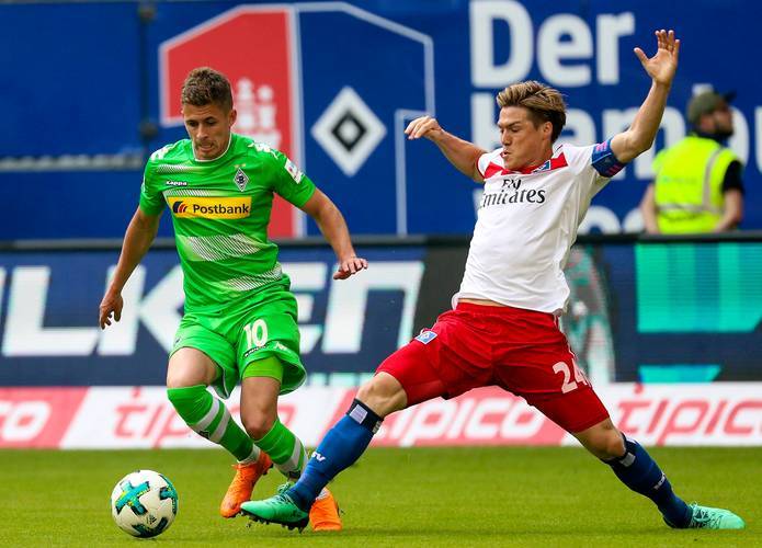 包含斯图加特主场三连胜战胜柏林赫塔闯入胜利序列的词条