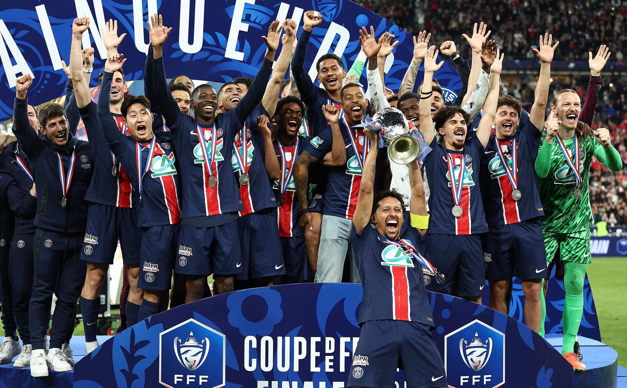 巴黎圣日耳曼梅尔滕斯破门率队胜马赛的简单介绍