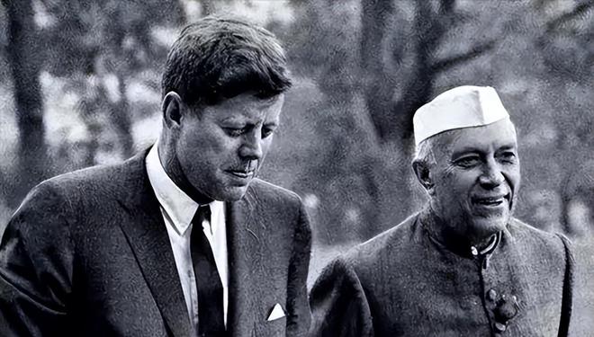 里斯本竞技队中场突施炮火，晋级四强的简单介绍