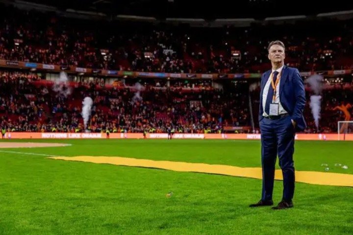 包含阿贾克斯陷入危机，晋级梦想渺茫的词条