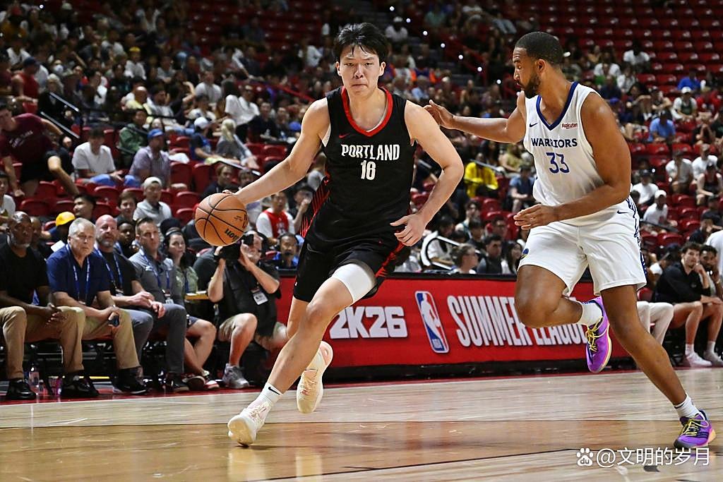 三亿体育体育入口-新赛季首秀惊艳球迷，球队晋级决赛希望大